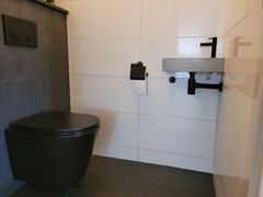 Boog 8, 1531 MJ Wormer - Toilet 3.jpeg